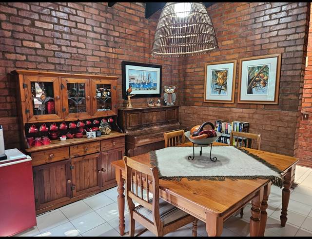 5 BEDROOM BED & BREAKFAST FOR SALE IN WESTVILLE